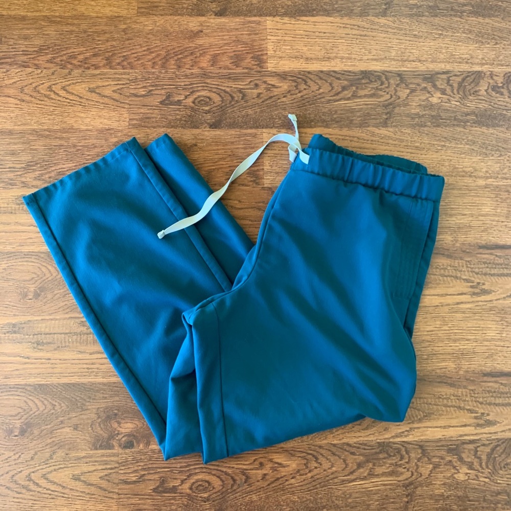 FIGS scrubs